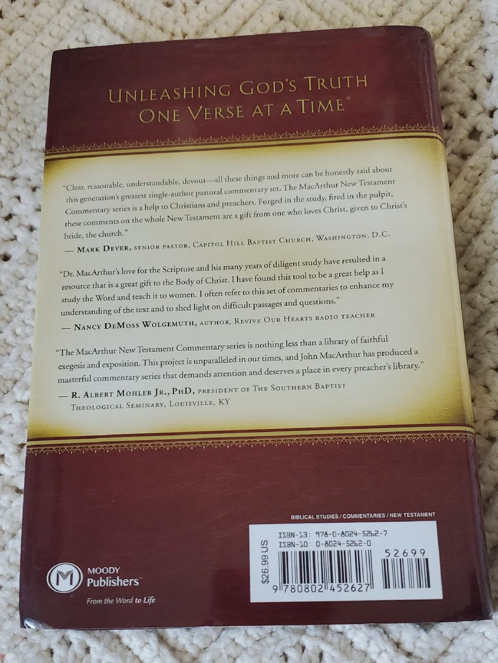 The MacArthur New Testament Commentary John MacAryhur Philippians Book.